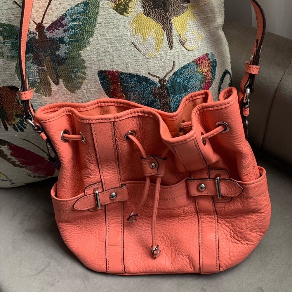 NWOT Tignanello Leather Drawstring Bucket Bag